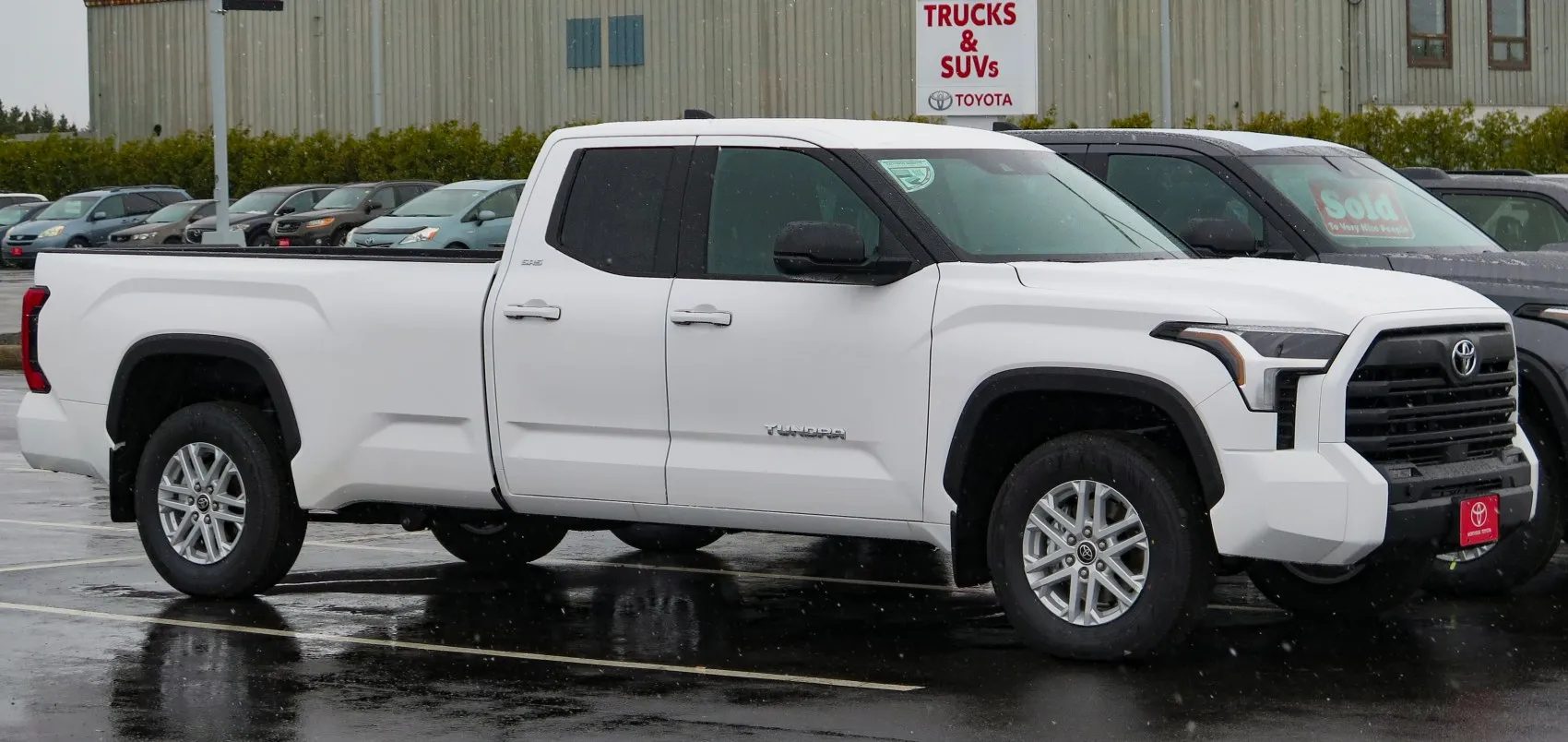 Toyota Tundra III Double Cab Long Bed