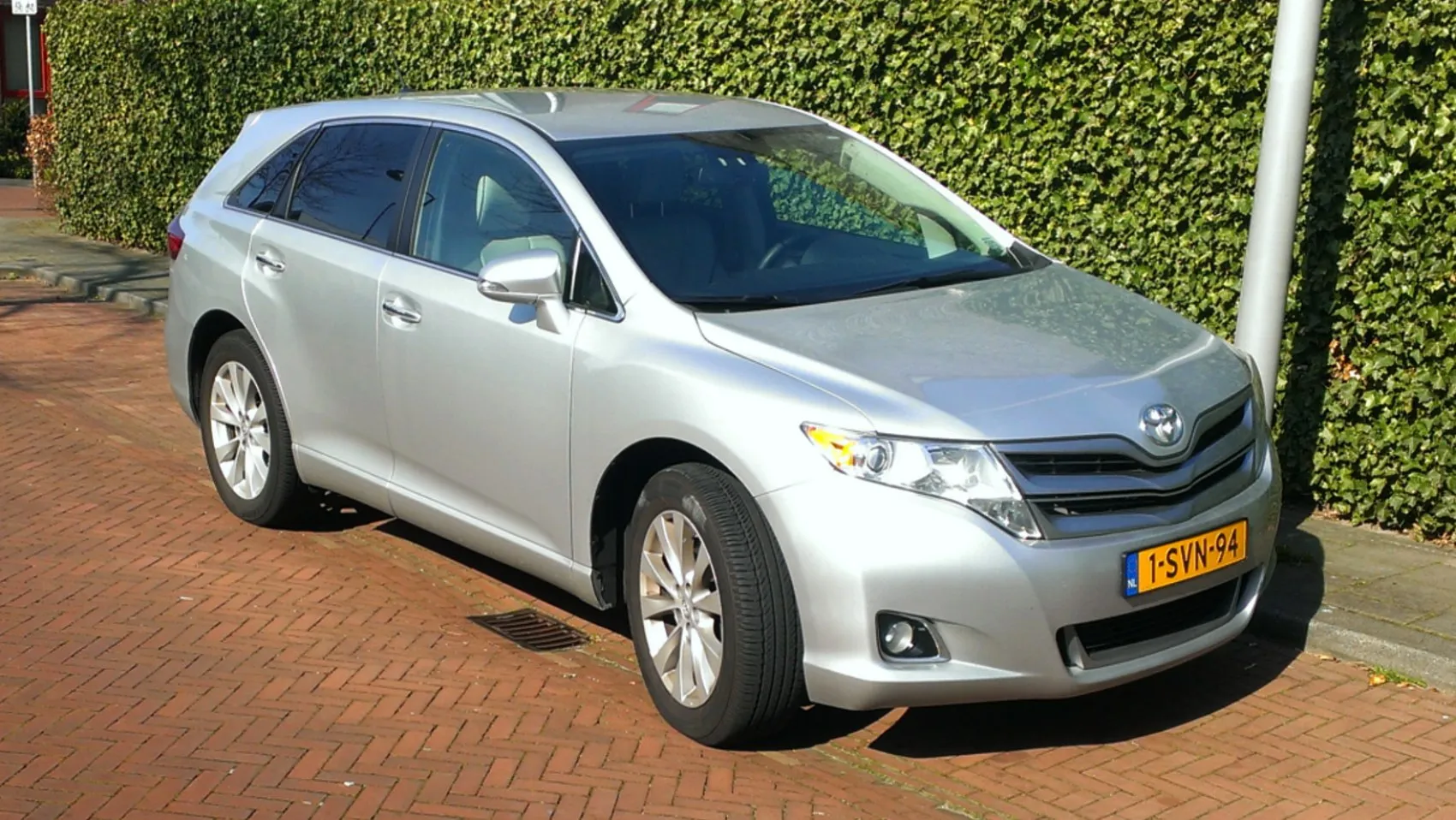 Toyota Venza I (AV10, facelift 2012)