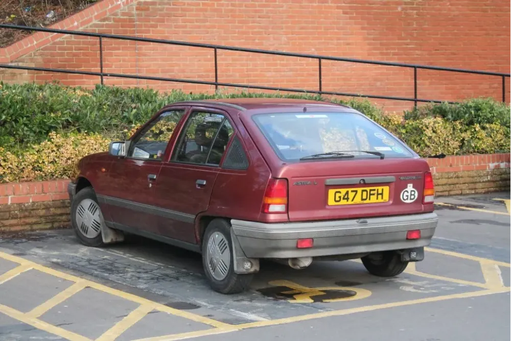 Vauxhall Astra Mk II CC