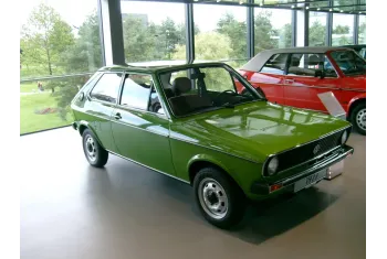 Volkswagen Polo I (86)