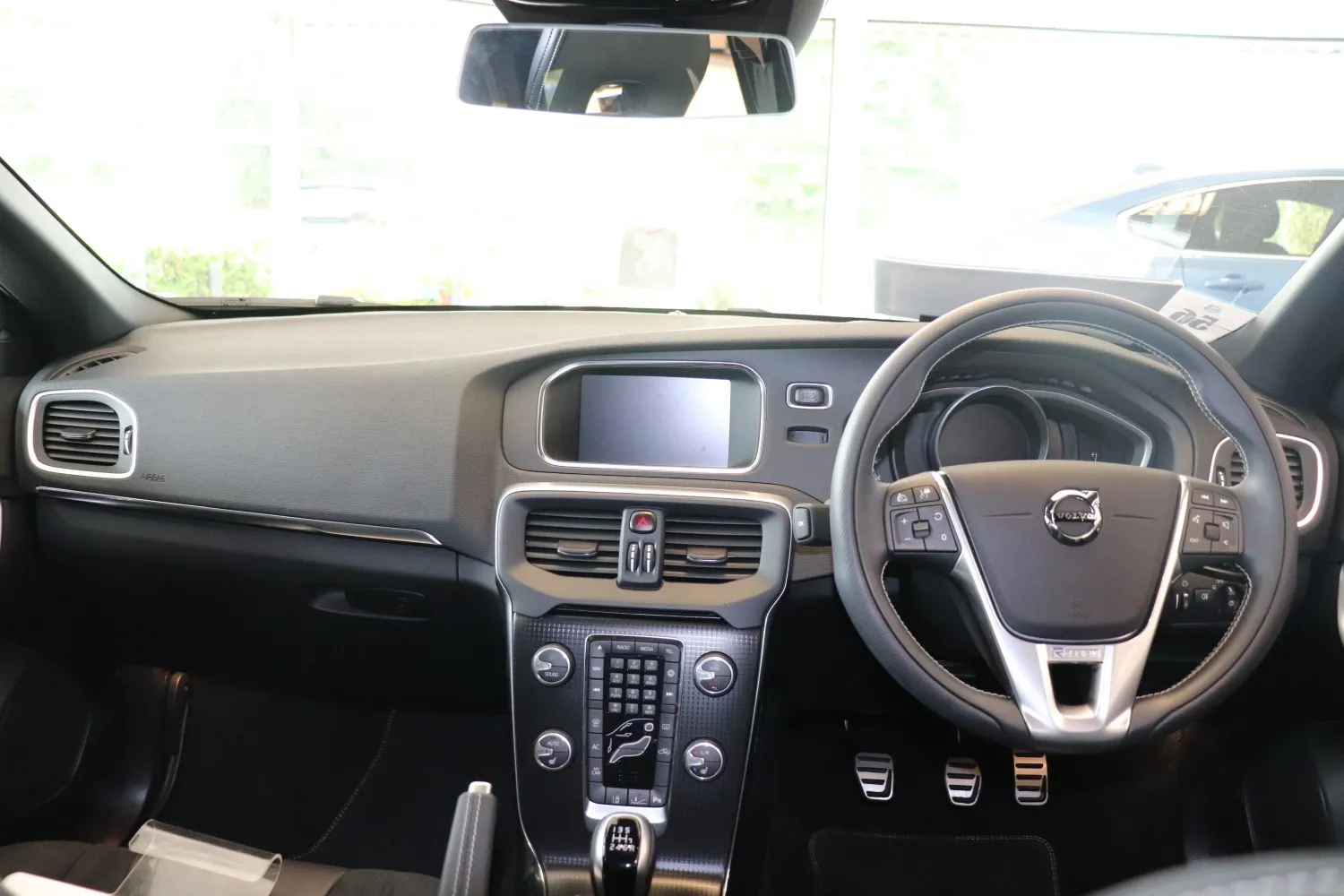 Image for Volvo V40 facelift 2016