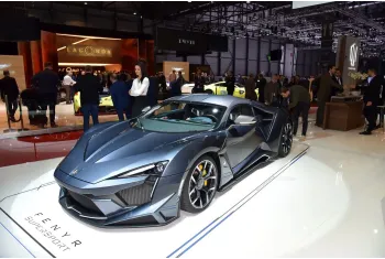 W Motors Fenyr SuperSport