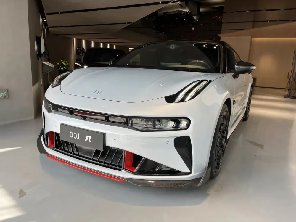 Zeekr 001 facelift 2024