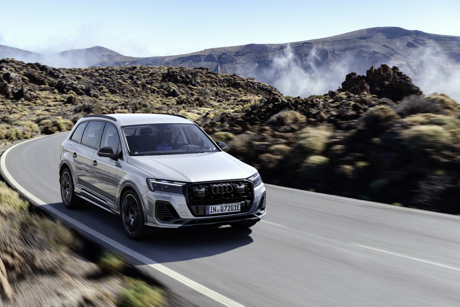 Full specifications and technical details 2024 Audi Q7 (Typ 4M, facelift 2024) 60 TFSI e V6 (490 Hp) Plug-in Hybrid quattro tiptronic