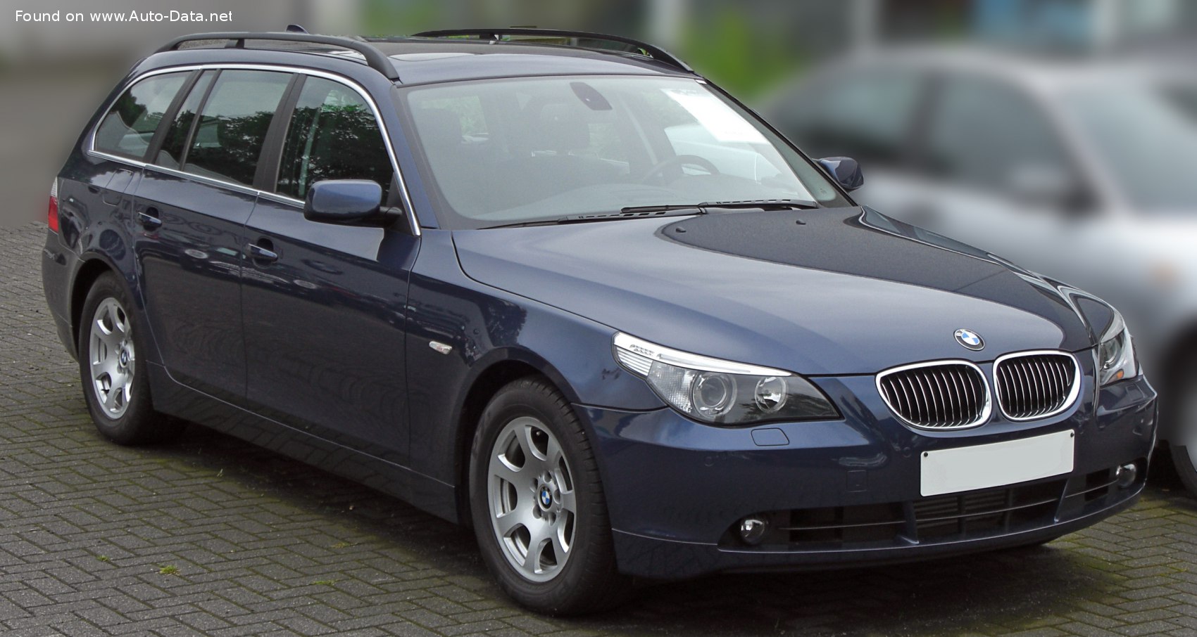 المواصفات والتفاصيل التقنية الكاملة 2005 BMW 5 Series Touring (E61) 530xd (231 Hp) Steptronic