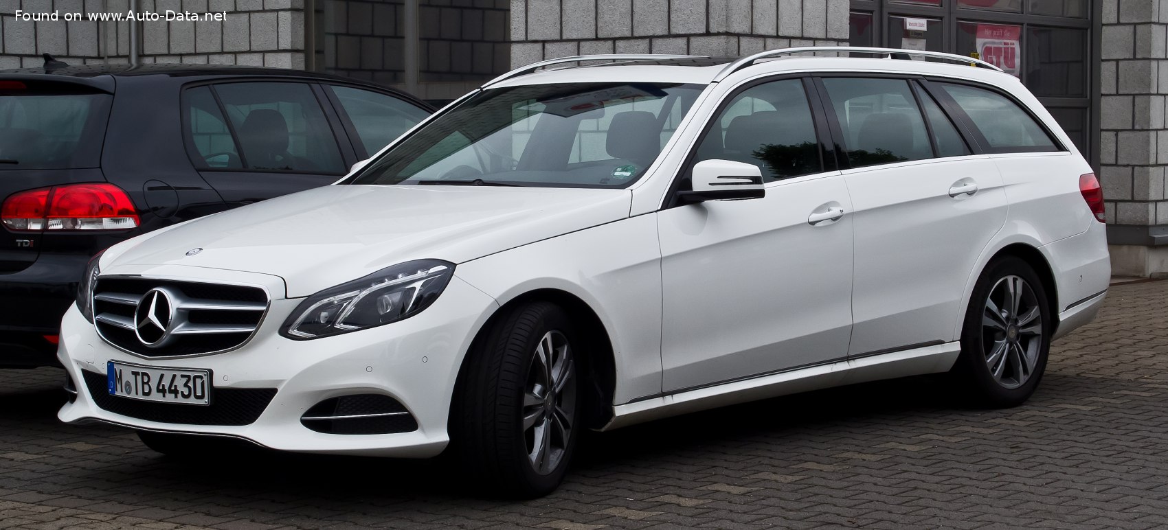 Full specifications and technical details 2014 Mercedes-Benz E-class T-modell (S212, facelift 2013) E 350 BlueTEC V6 (258 Hp) 4MATIC 7G-TRONIC PLUS