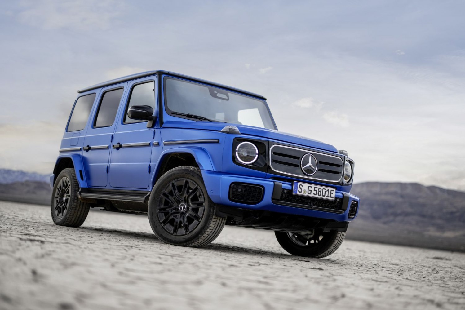 Full specifications and technical details 2024 Mercedes-Benz G-class Long (W465) G 580 EQ 116 kWh (588 Hp) 4MATIC