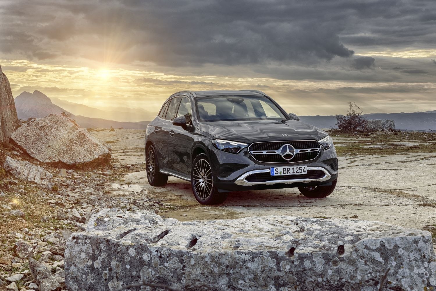 Full specifications and technical details 2022 Mercedes-Benz GLC SUV (X254) GLC 300d (269 Hp) Mild Hybrid 4MATIC 9G-TRONIC