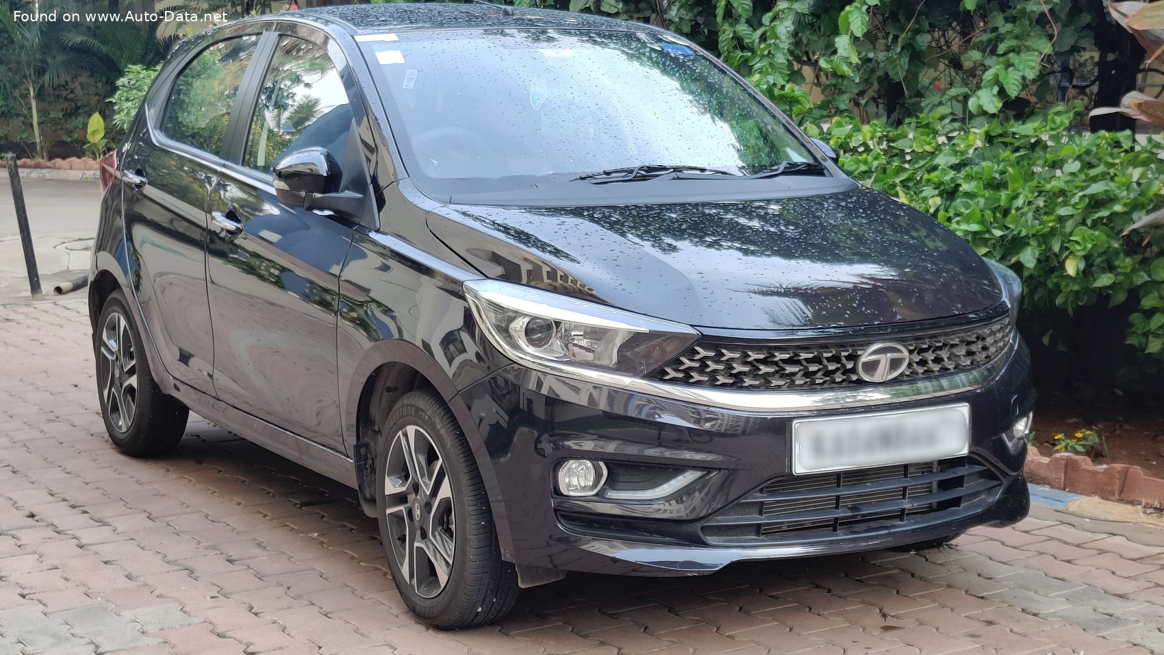 المواصفات والتفاصيل التقنية الكاملة 2022 Tata Tiago (facelift 2020) EV 24 kWh (75 Hp)