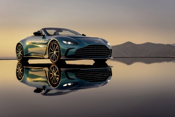 Full specifications and technical details 2022 Aston Martin V12 Vantage Roadster 5.2 V12 (700 Hp) Automatic