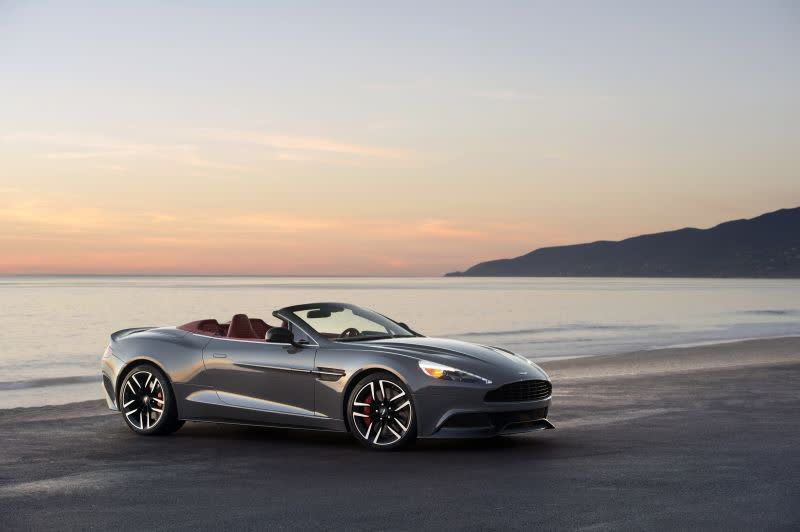 المواصفات والتفاصيل التقنية الكاملة 2013 Aston Martin Vanquish II Volante 6.0 V12 (573 Hp) Automatic