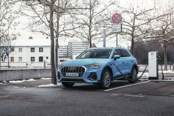 Vollständige Spezifikationen und technische Details 2018 Audi Q3 (F3) 40 TDI (190 Hp) quattro S tronic