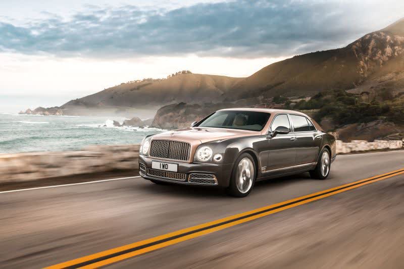 Spécifications complètes et détails techniques 2016 Bentley Mulsanne EWB 6.75 V8 (512 Hp) Automatic