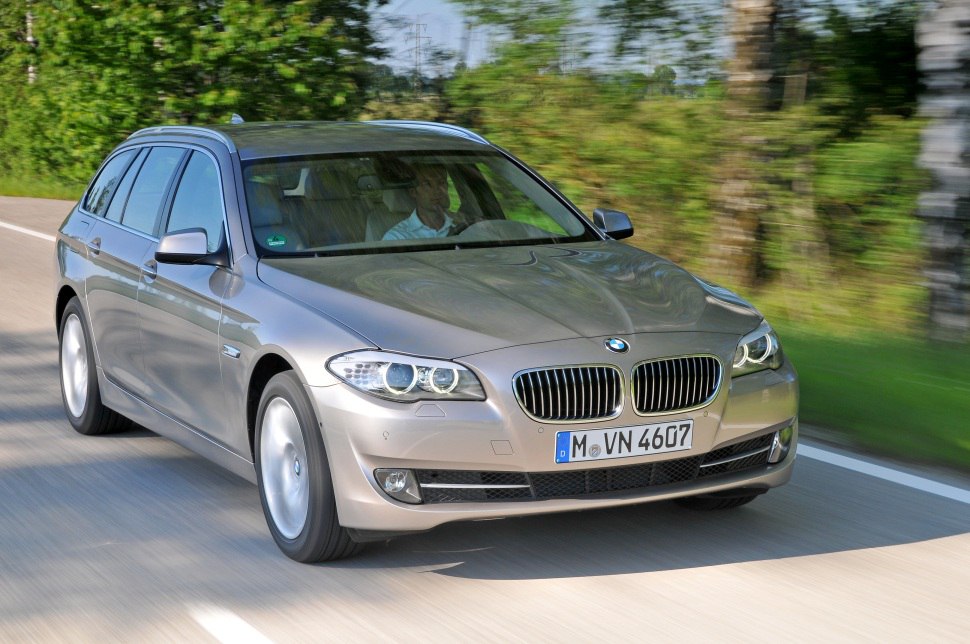 Full specifications and technical details 2010 BMW 5 Series Touring (F11) 525d (204 Hp)