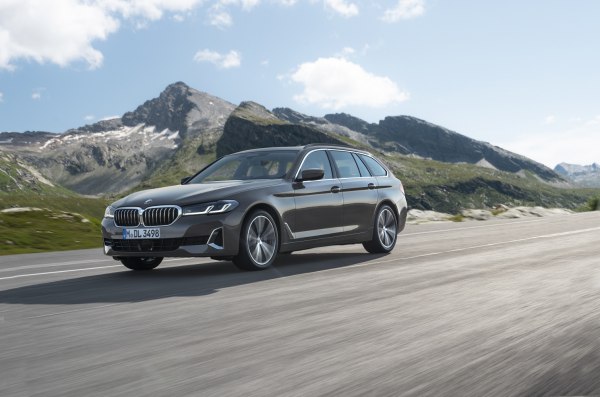 المواصفات والتفاصيل التقنية الكاملة 2020 BMW 5 Series Touring (G31 LCI, facelift 2020) 520d (190 Hp) Mild Hybrid xDrive Steptronic