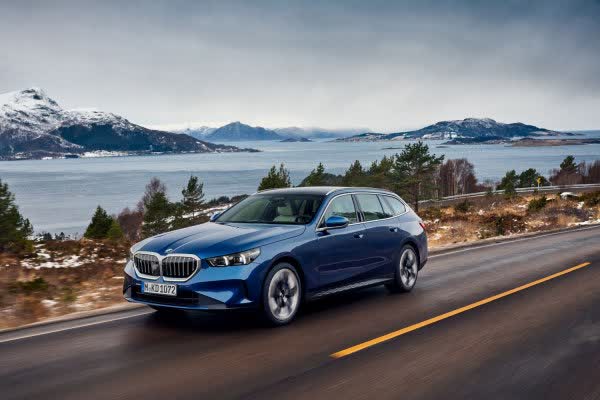 المواصفات والتفاصيل التقنية الكاملة 2024 BMW 5 Series Touring (G61) 530e (299 Hp) Plug-in Hybrid xDrive Steptronic