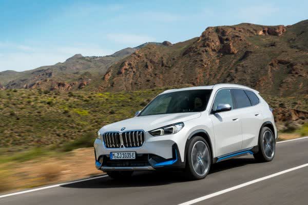 Full specifications and technical details 2022 BMW iX1 (U11) 68 kWh (313 Hp) xDrive30