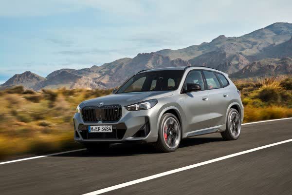 Vollständige Spezifikationen und technische Details 2023 BMW X1 (U11) M35i (312 Hp) xDrive Steptronic