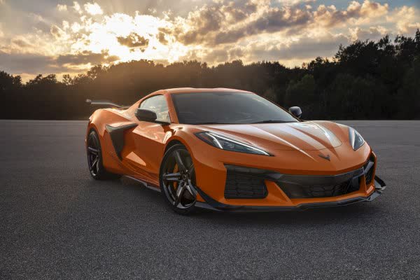 Full specifications and technical details 2022 Chevrolet Corvette Coupe (C8) Z06 5.5 V8 (670 Hp) M1L