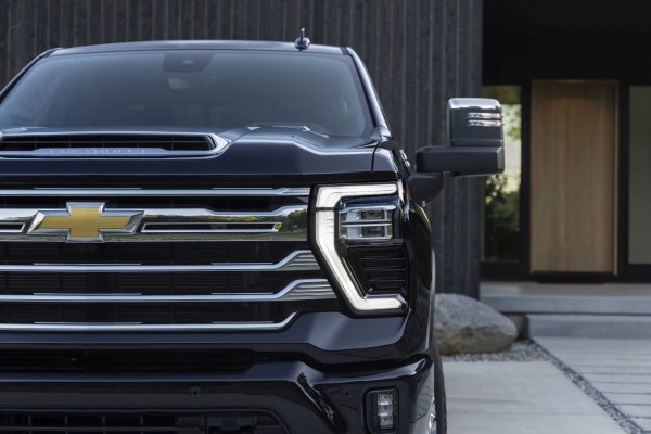 المواصفات والتفاصيل التقنية الكاملة 2023 Chevrolet Silverado 2500 HD IV (T1XX, facelift 2024) Crew Cab Long Bed 6.6 V8 (401 Hp) 4WD Automatic