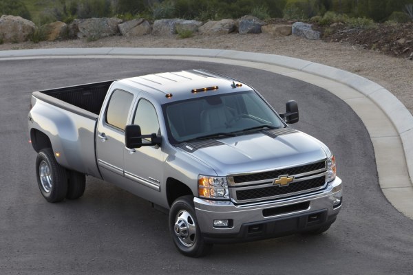 المواصفات والتفاصيل التقنية الكاملة 2011 Chevrolet Silverado 3500 HD II (GMT900, facelift 2011) Crew Cab Long Box 6.0 V8 (360 Hp) DRW Automatic