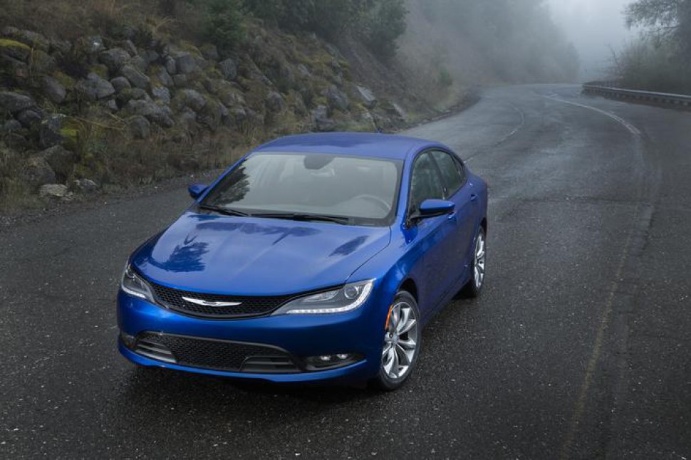 Full specifications and technical details 2015 Chrysler 200 II 2.4 (184 Hp) Automatic Stop-Start