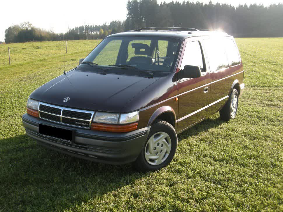 Full specifications and technical details 1990 Chrysler Voyager II 3.3 i (163 Hp) Automatic