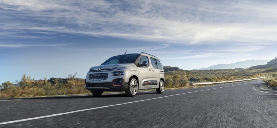 Full specifications and technical details 2018 Citroen Berlingo III M (Phase I, 2018) 1.5 BlueHDi (130 Hp) Automatic S&S 7 Seat