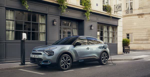 Full specifications and technical details 2020 Citroen C4 III (Phase I, 2020) 1.5 BlueHDi (130 Hp) Automatic