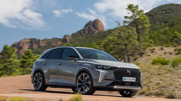 Vollständige Spezifikationen und technische Details 2022 DS 7 (facelift 2022) 1.5 BlueHDi (130 Hp) Automatic