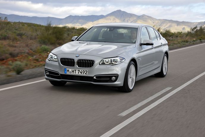 Full specifications and technical details 2013 BMW 5 Series Sedan (F10 LCI, Facelift 2013) 525d (218 Hp)