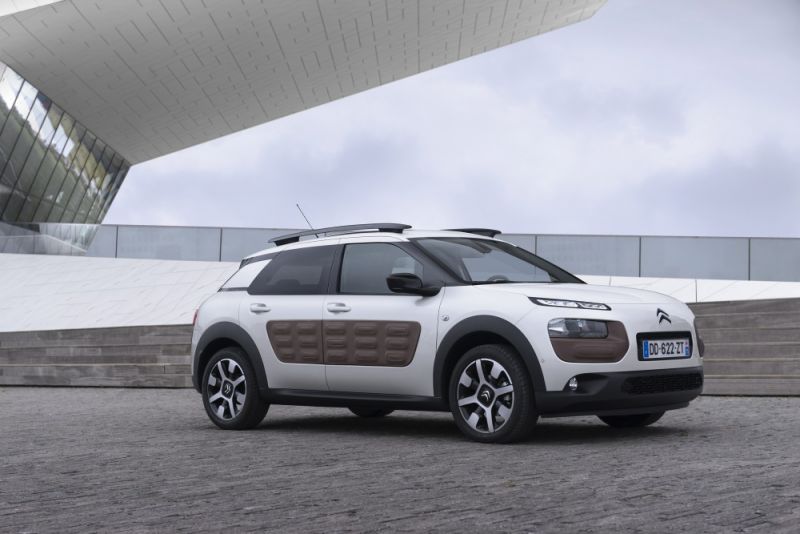 المواصفات والتفاصيل التقنية الكاملة 2014 Citroen C4 Cactus (Phase I, 2014) 1.2 PureTech (82 Hp) EGS