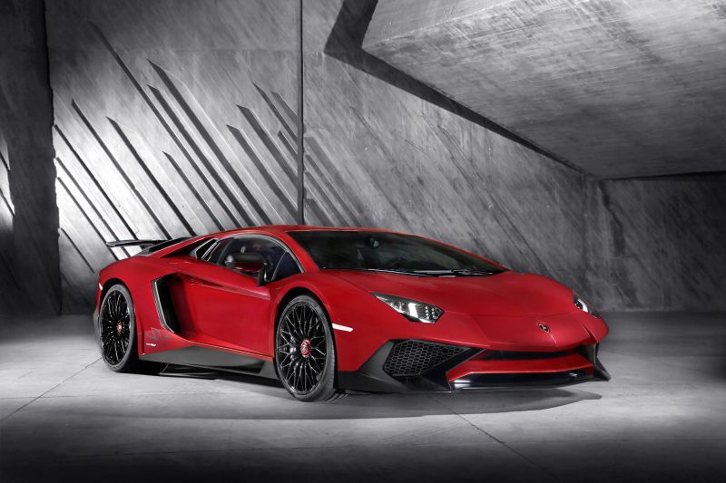 Vollständige Spezifikationen und technische Details 2015 Lamborghini Aventador LP 750-4 Superveloce 6.5 V12 (750 Hp) 4WD