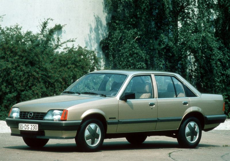 Full specifications and technical details 1984 Opel Rekord E (facelift 1982) 2.2 E (115 Hp)