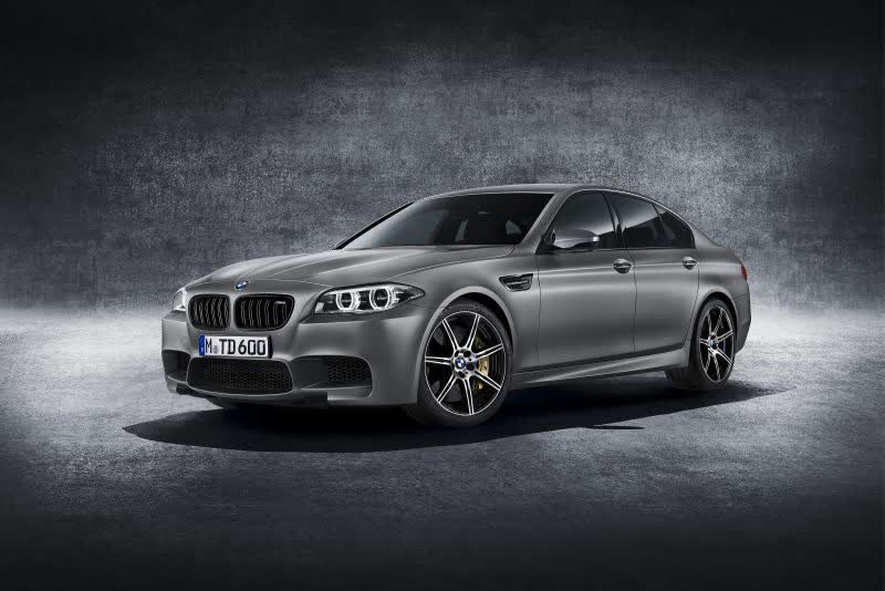 Full specifications and technical details 2014 BMW M5 (F10M LCI, facelift 2014) 30 Jahre 4.4 V8 (600 Hp) DCT