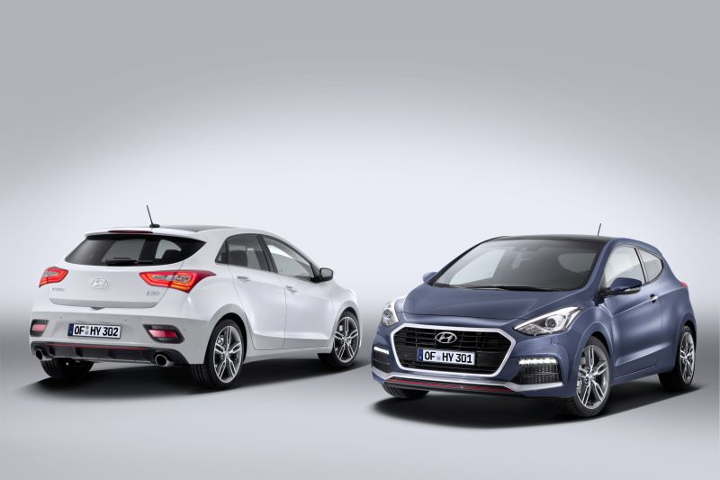 المواصفات والتفاصيل التقنية الكاملة 2015 Hyundai i30 II Coupe (facelift 2015) 1.6 CRDi (110 Hp) DCT blue