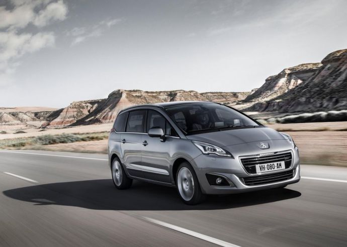 Full specifications and technical details 2013 Peugeot 5008 I (Phase II, 2013) 1.6 HDi (115 Hp) FAP 7 Seat