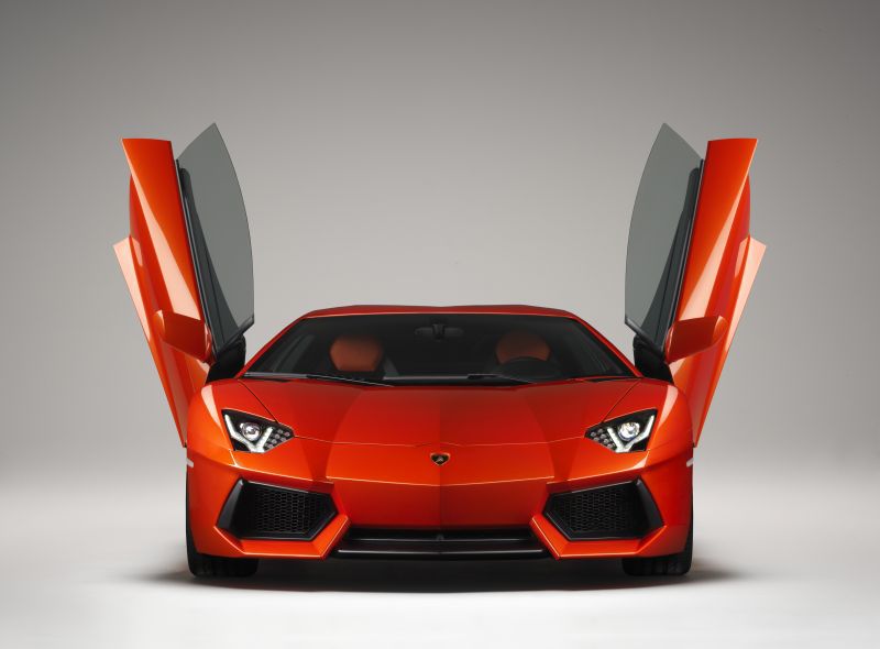 Full specifications and technical details 2011 Lamborghini Aventador LP 700-4 Coupe 6.5 V12 (700 Hp) 4WD