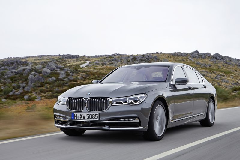 Full specifications and technical details 2015 BMW 7 Series Long (G12) 750Li (450 Hp) Steptronic