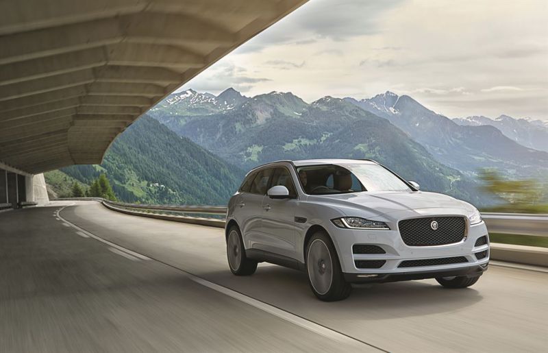 Full specifications and technical details 2017 Jaguar F-Pace 2.0t (300 Hp) AWD Automatic