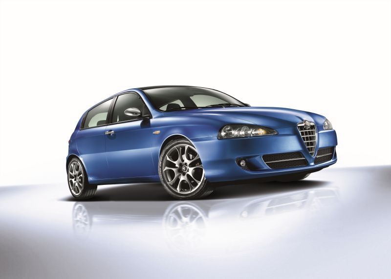 Full specifications and technical details 2004 Alfa Romeo 147 (facelift 2004) 5-doors 2.0 Twin Spark (150 Hp)