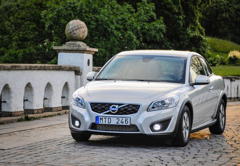 المواصفات والتفاصيل التقنية الكاملة 2010 Volvo C30 (facelift 2010) 2.0 D3 (150 Hp)