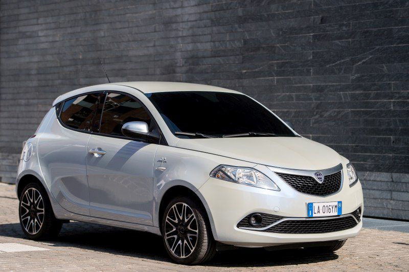 المواصفات والتفاصيل التقنية الكاملة 2015 Lancia Ypsilon (846, facelift 2015) 1.2 (69 Hp)