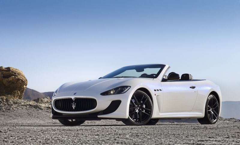 Full specifications and technical details 2013 Maserati GranCabrio I MC 4.7 V8 (460 Hp) Automatic