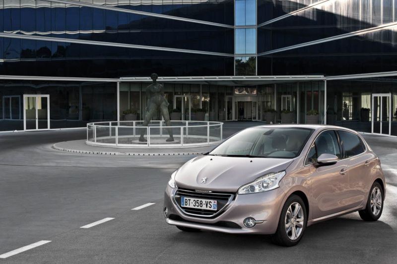 المواصفات والتفاصيل التقنية الكاملة 2012 Peugeot 208 I (Phase I, 2012) 1.4 VTi (95 Hp)