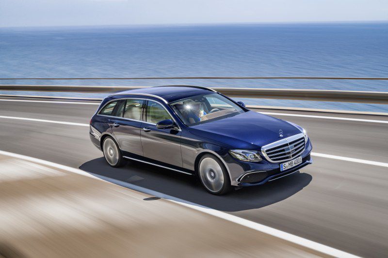 Full specifications and technical details 2018 Mercedes-Benz E-class T-modell (S213) E 300de (306 Hp) G-TRONIC Plug-In Hybrid