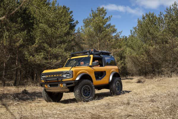 Full specifications and technical details 2020 Ford Bronco VI Two-door 2.3 EcoBoost (270 Hp) 4x4 Automatic