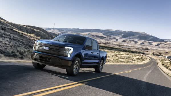 Vollständige Spezifikationen und technische Details 2021 Ford F-Series F-150 Lightning XIV SuperCrew Extended Range 131 kWh (563 Hp) 4WD