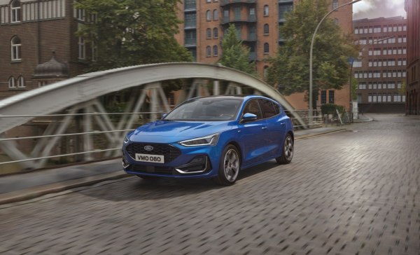 Full specifications and technical details 2022 Ford Focus IV Hatchback (facelift 2022) 1.0 EcoBoost (125 Hp) Mild Hybrid PowerShift