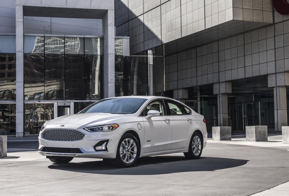 Full specifications and technical details 2018 Ford Fusion II (facelift 2018) 2.0 (188 Hp) Atkinson Energi Plug-In Hybrid eCVT